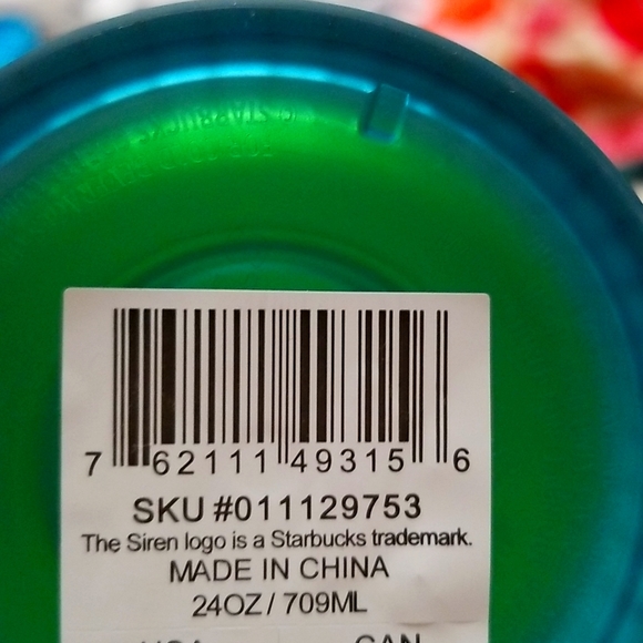 Starbucks soft grid mountain dew green tumbler - Picture 3 of 3